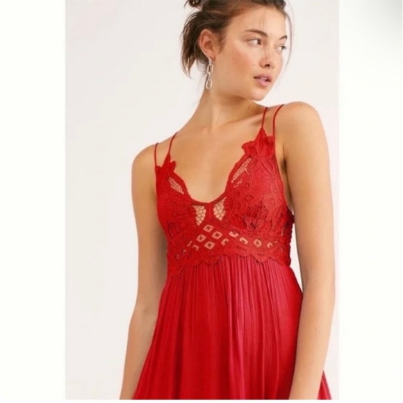 Free People Adella Maxi Slip Bright Red NWT
Lace crochet flowy comfortable - Picture 9 of 16
